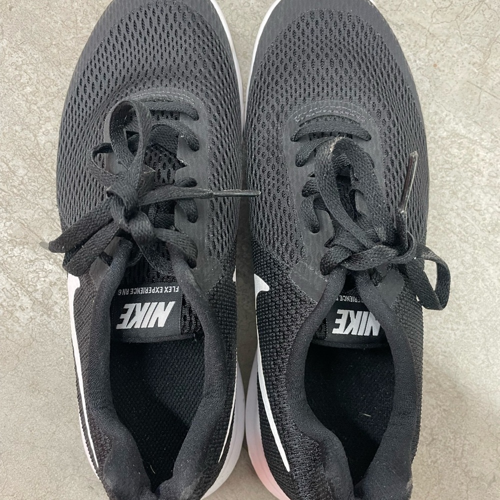 Nike Women's Black Flex Experience RN 6 Size 6.5 - Picture 4 of 8
